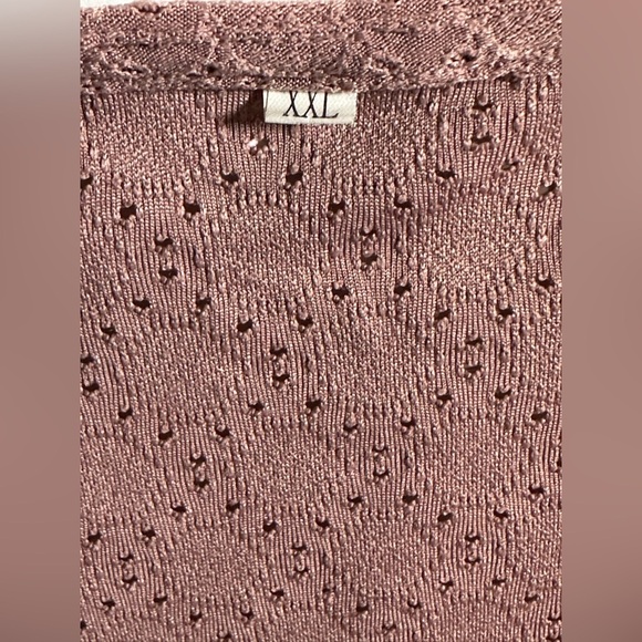 🌟Like New🌟 Women's Short Sleeve Blouse- Size XXL - Picture 4 of 8